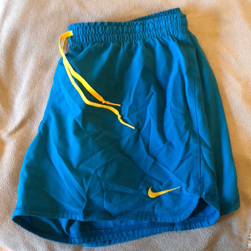 retro-vintage nike shorts